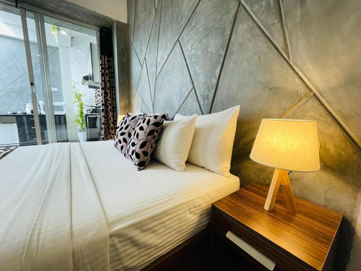 8 Plus Motels Negombo Exterior photo
